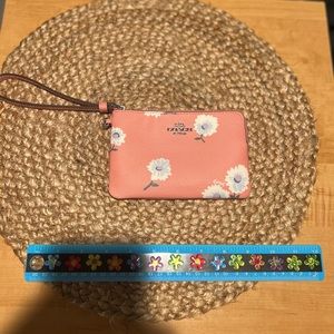 Coach Daisy Wristlet Wallet